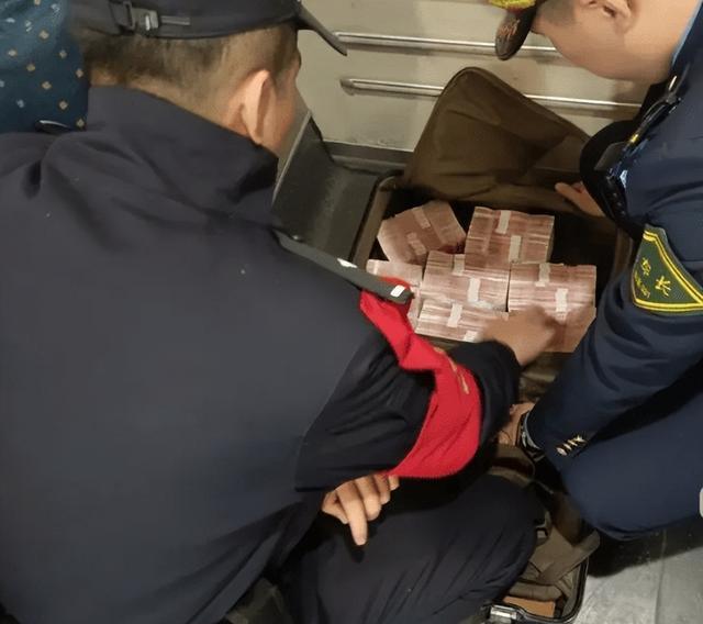 最新带现金几十万能过安检方法分析(最方便真实的平阳携带现金过安检有具体规定吗方法)
